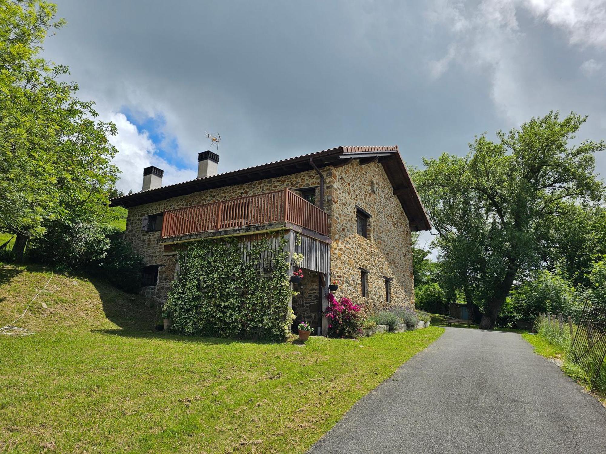 Arbela Apartamentuak Aia Esterno foto